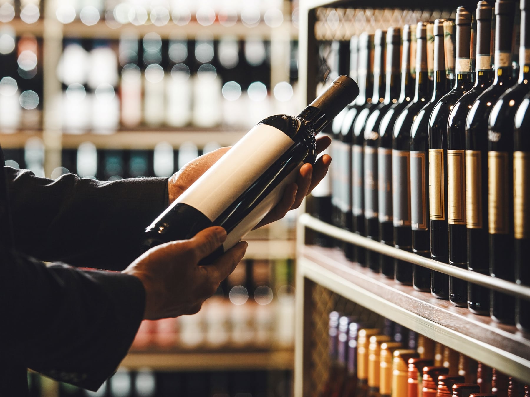 Qué dicen en realidad las palabras que aparecen en una etiqueta de vino