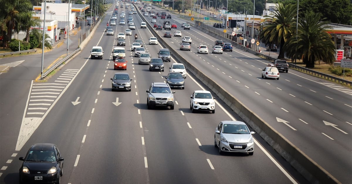 En 2031, nueve de cada diez autos en Argentina seguirán usando nafta o diésel