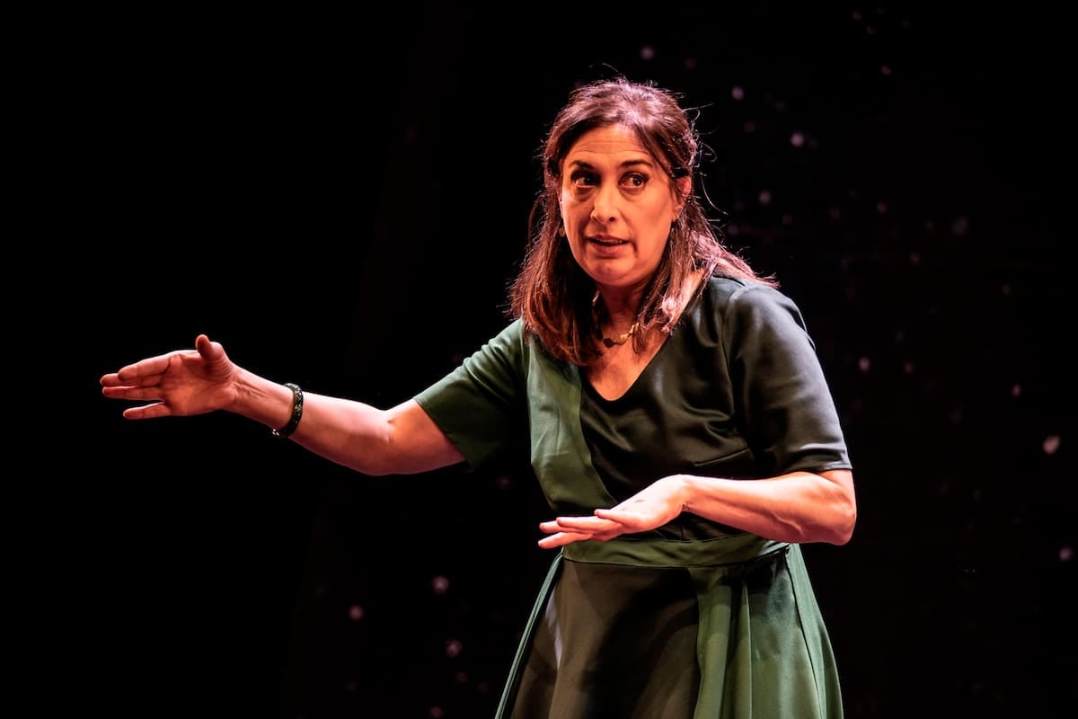 "Amaru", la comedia de Andrea Garrote que revuelve una familia de palabras y silencios
