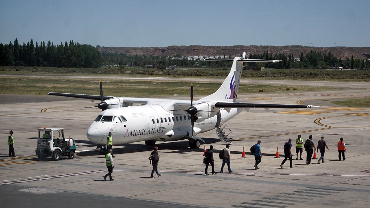 Vuelos de 50 minutos a San Martín de los Andes y Chos Malal desde Neuquén capital