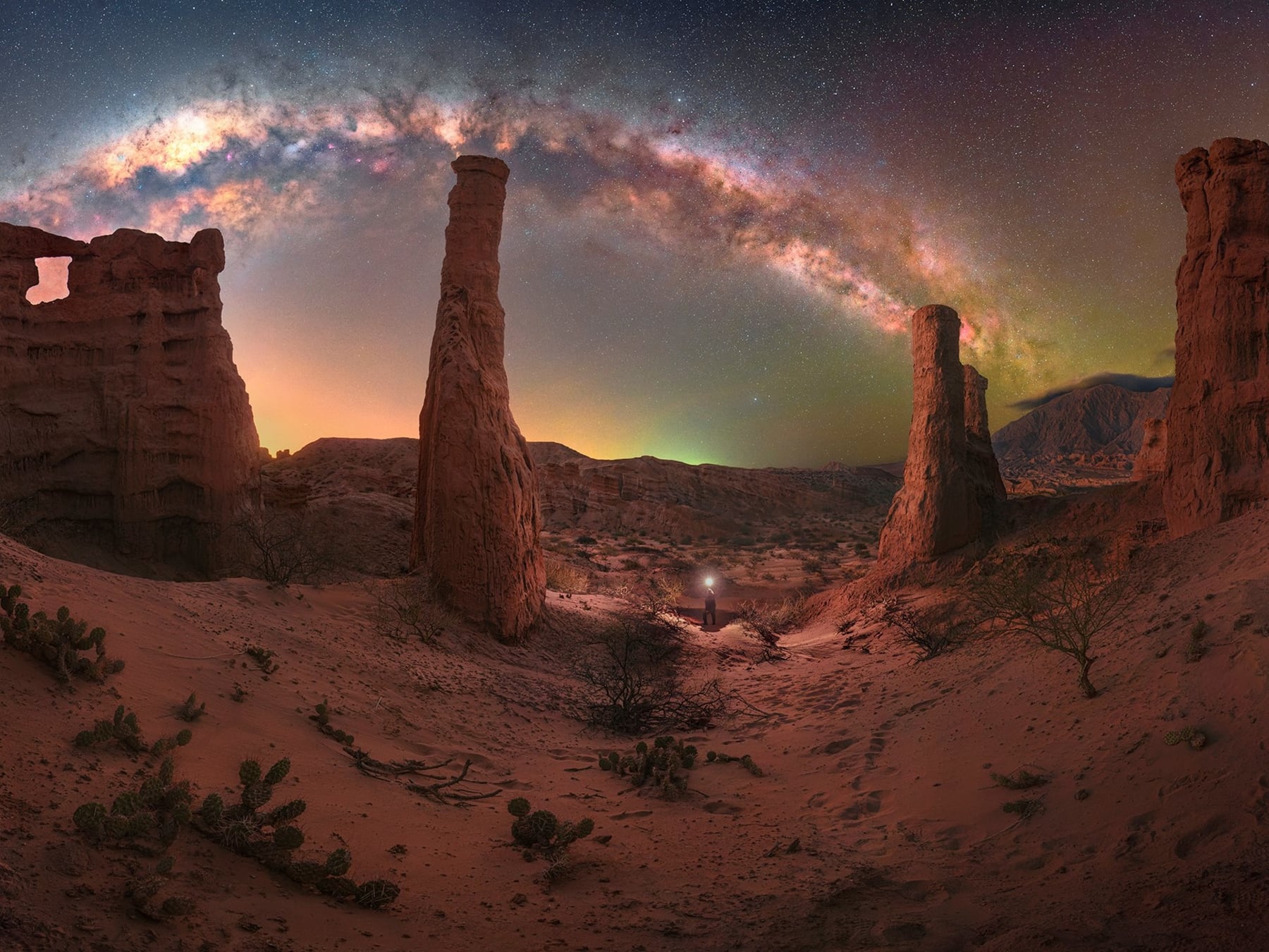 Valle de la Luna y Cafayate, entre los destinos que Santile fotografió bajo las estrellas
