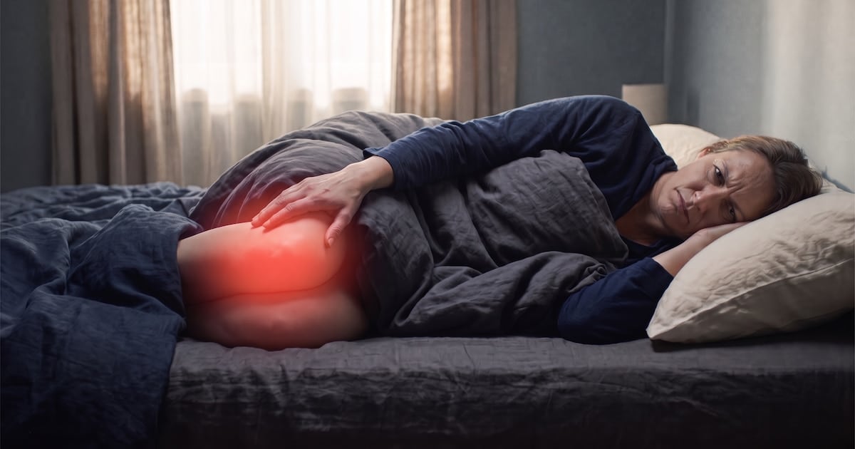 El dolor nocturno de rodilla requiere consulta cuando impide dormir o altera la rutina