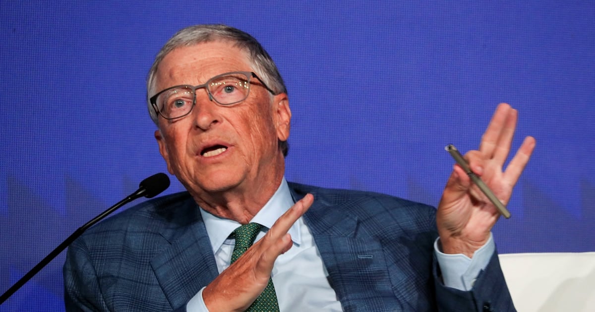 Gates destacó una plataforma de IA utilizada en casi 2.000 hospitales para detectar urgencias