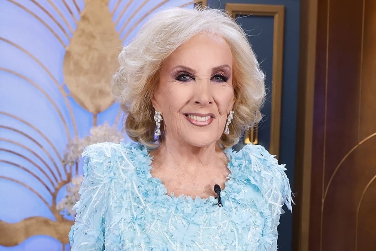 Juana Viale volverá a conducir el programa de Mirtha Legrand durante su recuperación