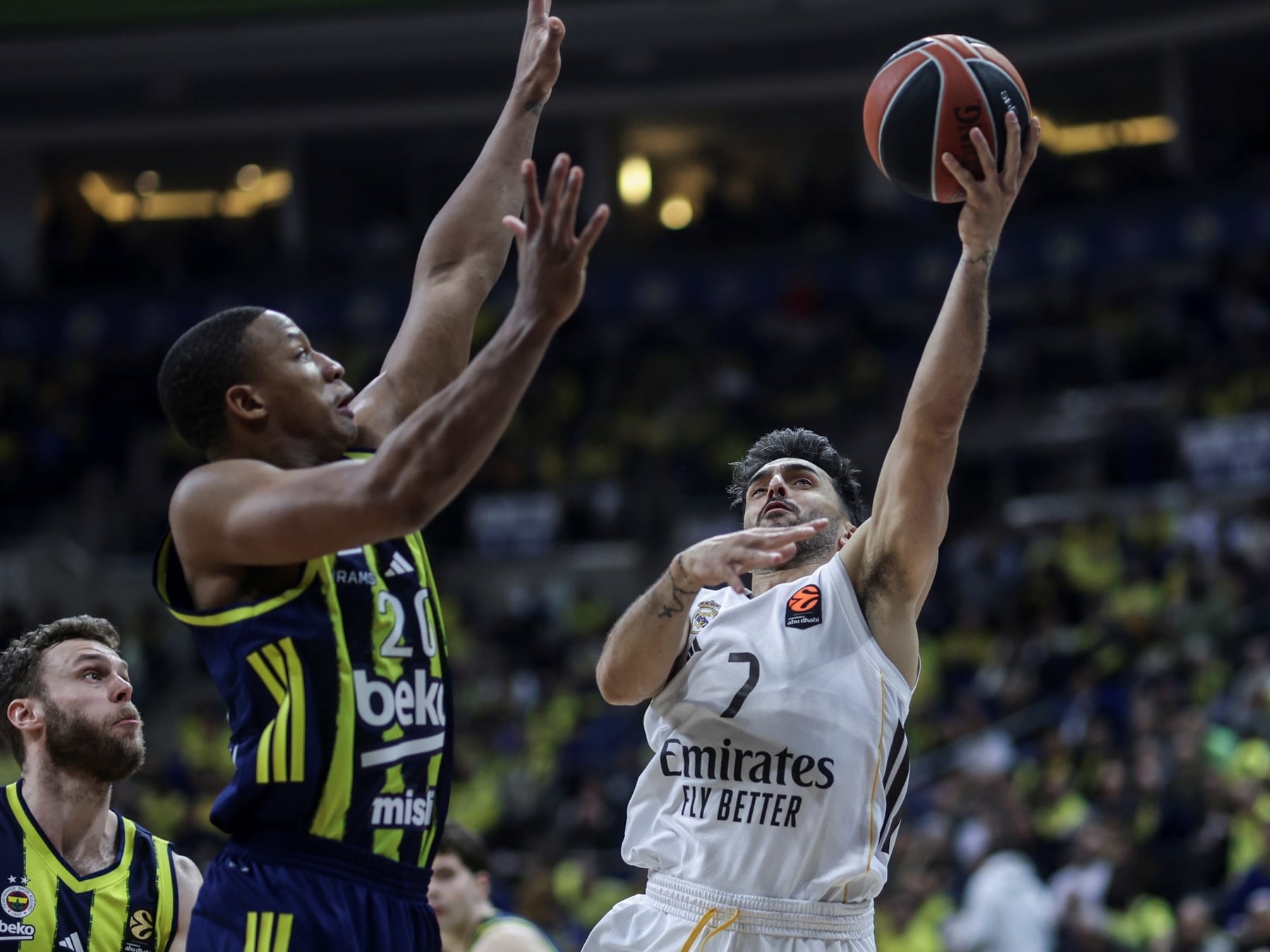 Corbalán llegó al Valencia y será uno de los cinco argentinos en la Euroliga
