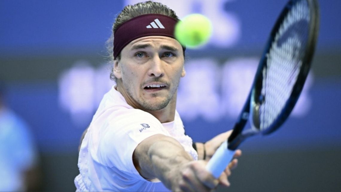 Zverev superó a Norrie en Shanghái y respaldó los cinco sets en los Grand Slams